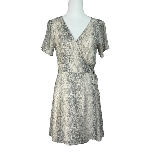Abercrombie & Fitch Lace Overlay Wrap Dress M Viscose/Polyester - Picture 3 of 8